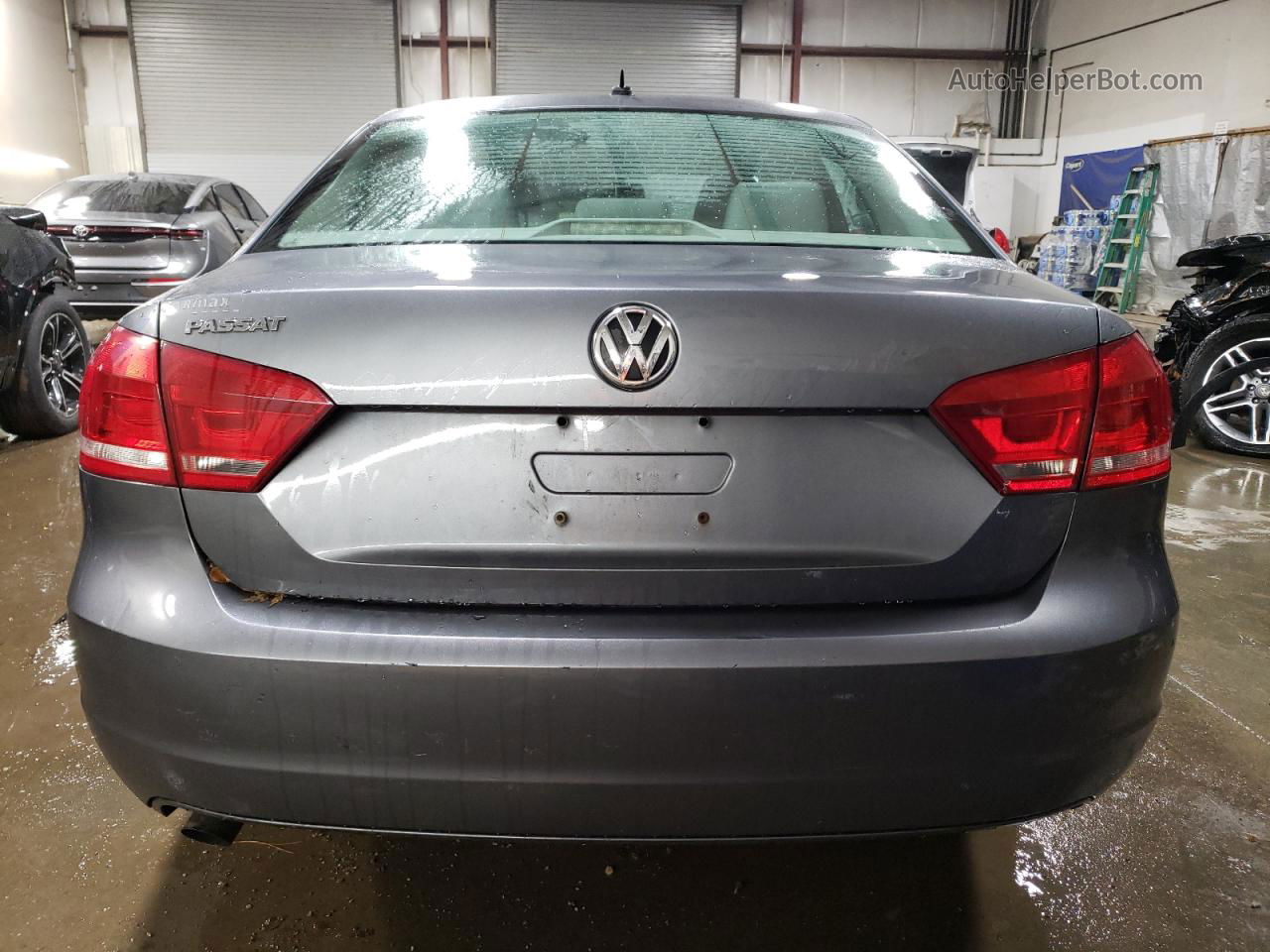 2013 Volkswagen Passat S Silver vin: 1VWAP7A33DC135086