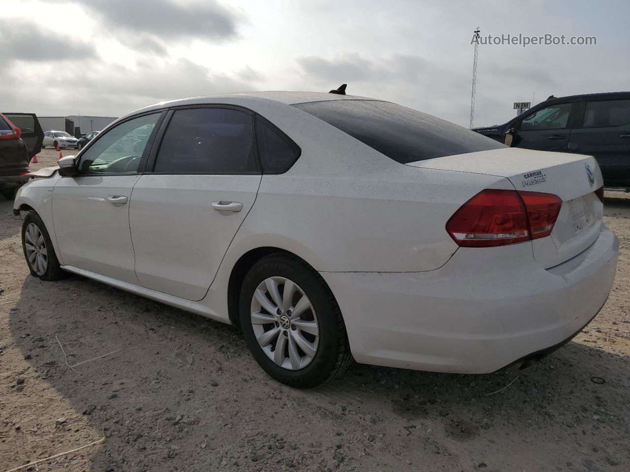 2014 Volkswagen Passat S White vin: 1VWAP7A33EC017881