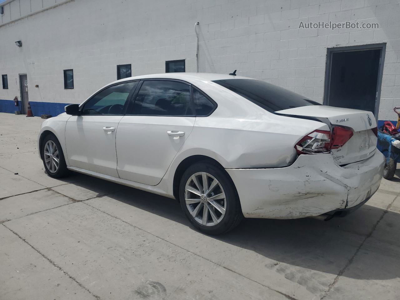 2013 Volkswagen Passat S White vin: 1VWAP7A34DC052217