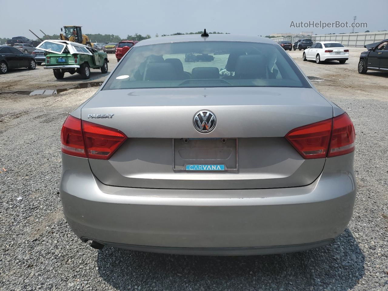 2013 Volkswagen Passat S Silver vin: 1VWAP7A35DC140337