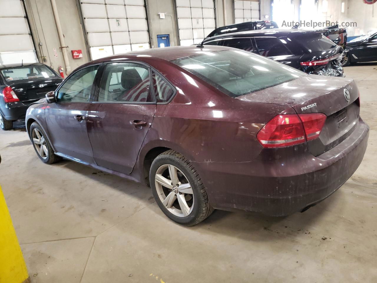 2013 Volkswagen Passat S Бордовый vin: 1VWAP7A36DC024273