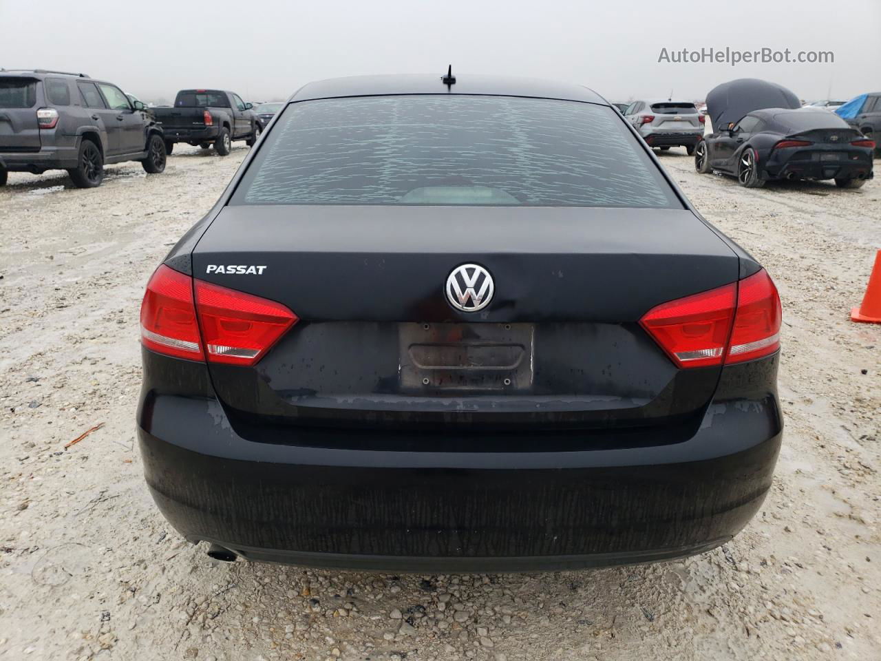 2012 Volkswagen Passat S Черный vin: 1VWAP7A37CC008324