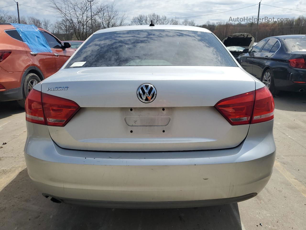 2013 Volkswagen Passat S Серебряный vin: 1VWAP7A37DC080657