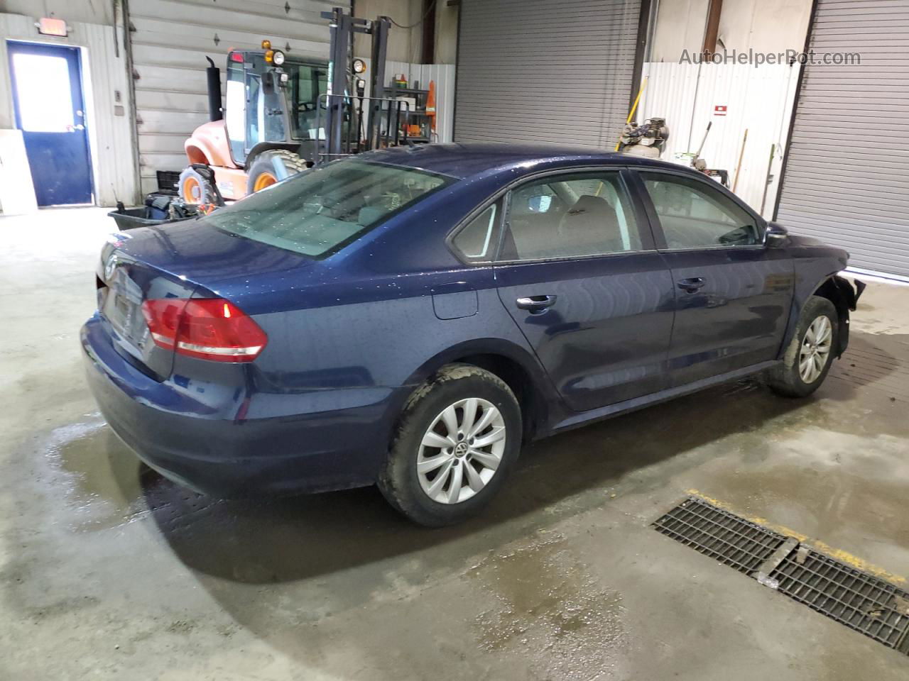 2012 Volkswagen Passat S Синий vin: 1VWAP7A38CC096140