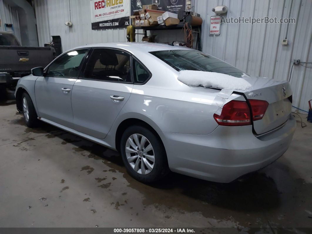 2013 Volkswagen Passat 2.5l S Silver vin: 1VWAP7A39DC006432