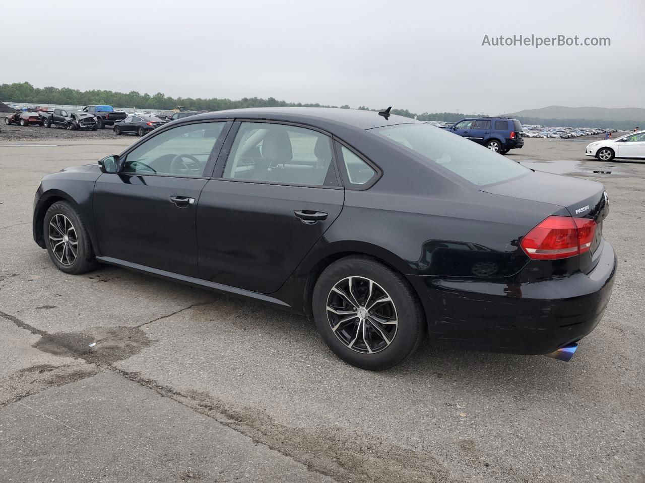 2013 Volkswagen Passat S Black vin: 1VWAP7A39DC150756