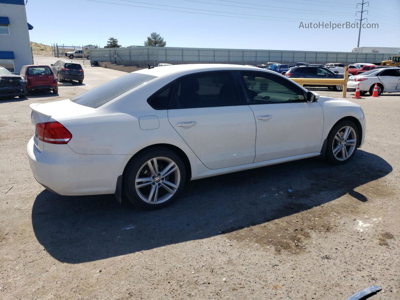 2012 Volkswagen Passat S White vin: 1VWAP7A3XCC031967