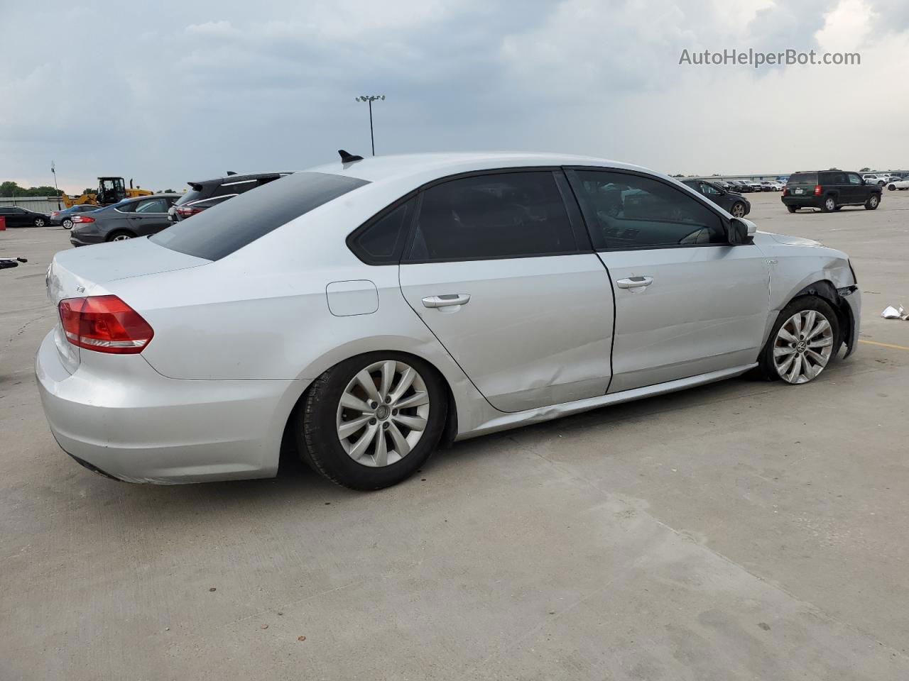 2014 Volkswagen Passat S Silver vin: 1VWAS7A31EC090178