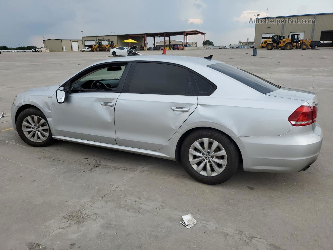 2014 Volkswagen Passat S Серебряный vin: 1VWAS7A31EC090178