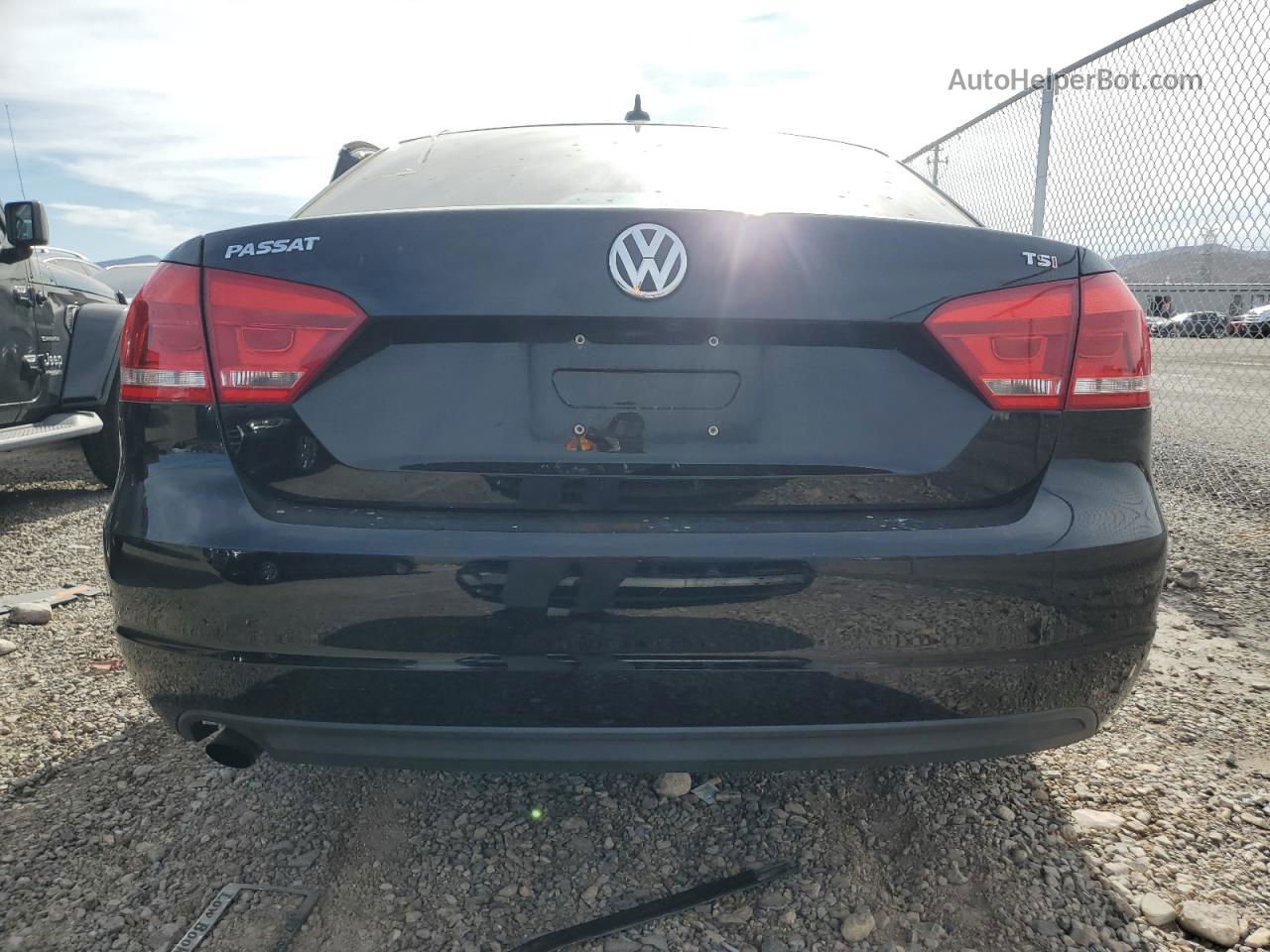 2015 Volkswagen Passat S Black vin: 1VWAS7A31FC117848