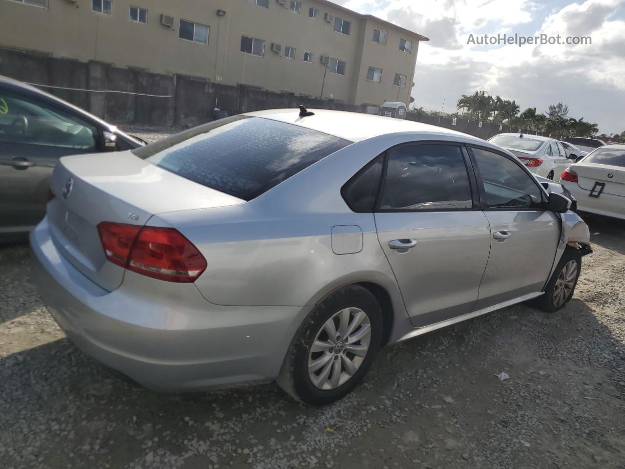 2014 Volkswagen Passat S Silver vin: 1VWAS7A32EC117453