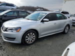 2015 Volkswagen Passat S Серебряный vin: 1VWAS7A32FC015412