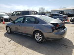 2015 Volkswagen Passat S Серый vin: 1VWAS7A33FC025270