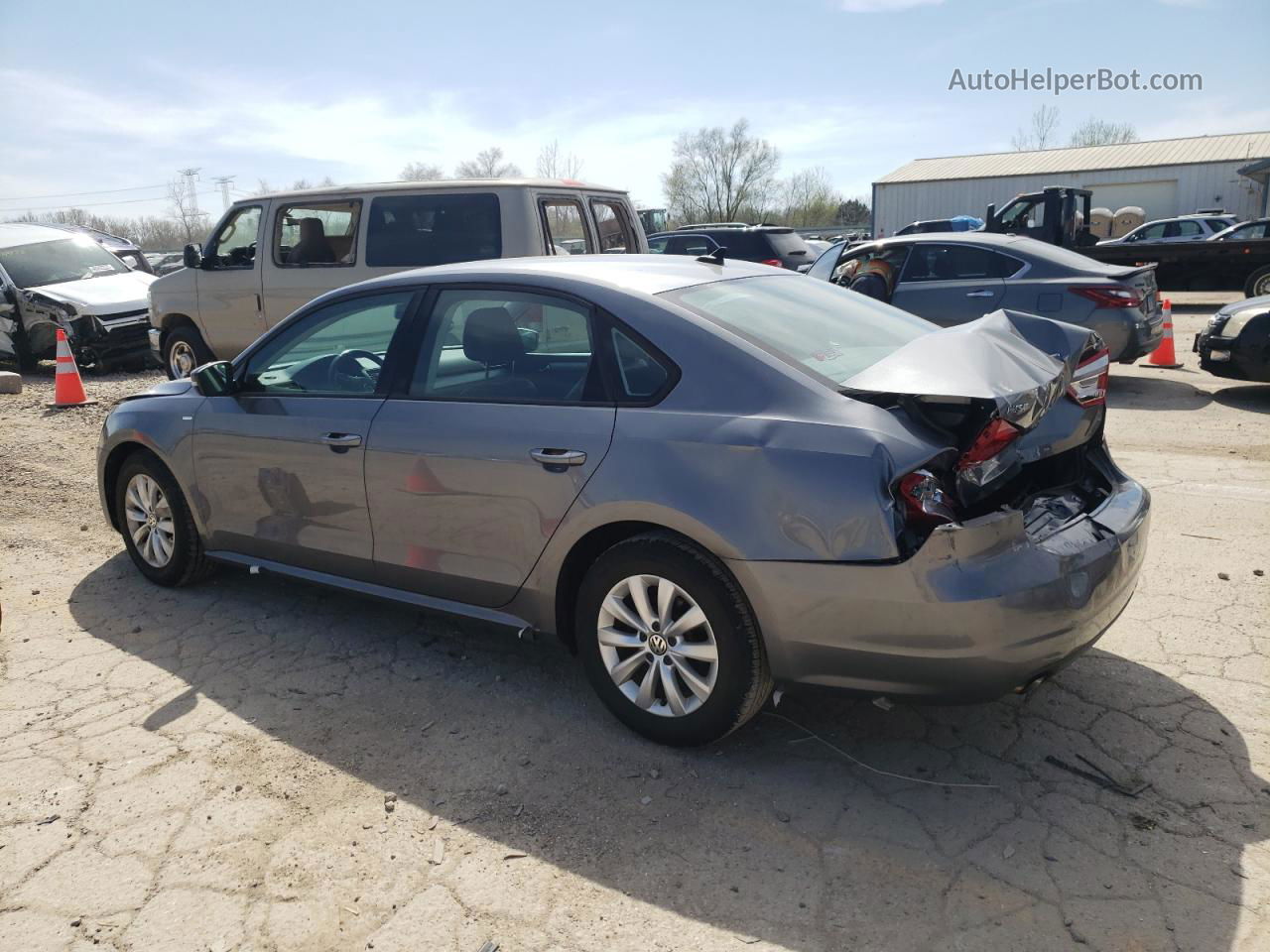 2015 Volkswagen Passat S Gray vin: 1VWAS7A33FC025270