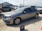 2015 Volkswagen Passat S Серый vin: 1VWAS7A33FC025270