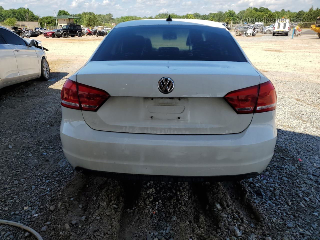 2015 Volkswagen Passat S White vin: 1VWAS7A33FC080740