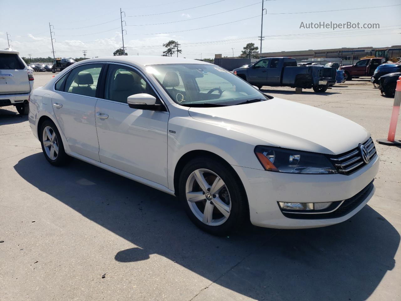 2015 Volkswagen Passat S White vin: 1VWAS7A33FC112456