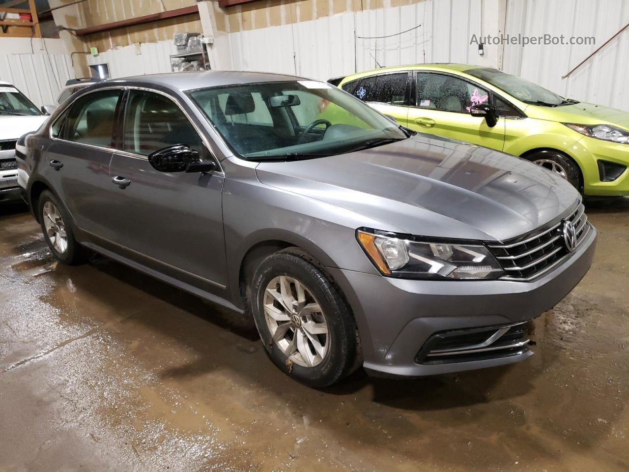 2016 Volkswagen Passat S Серый vin: 1VWAS7A33GC046086