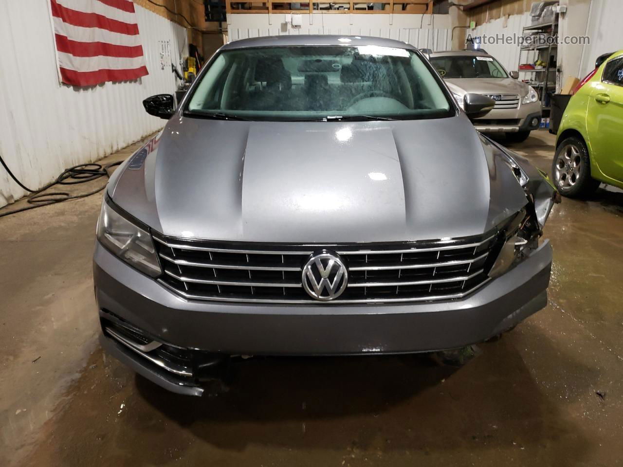 2016 Volkswagen Passat S Серый vin: 1VWAS7A33GC046086