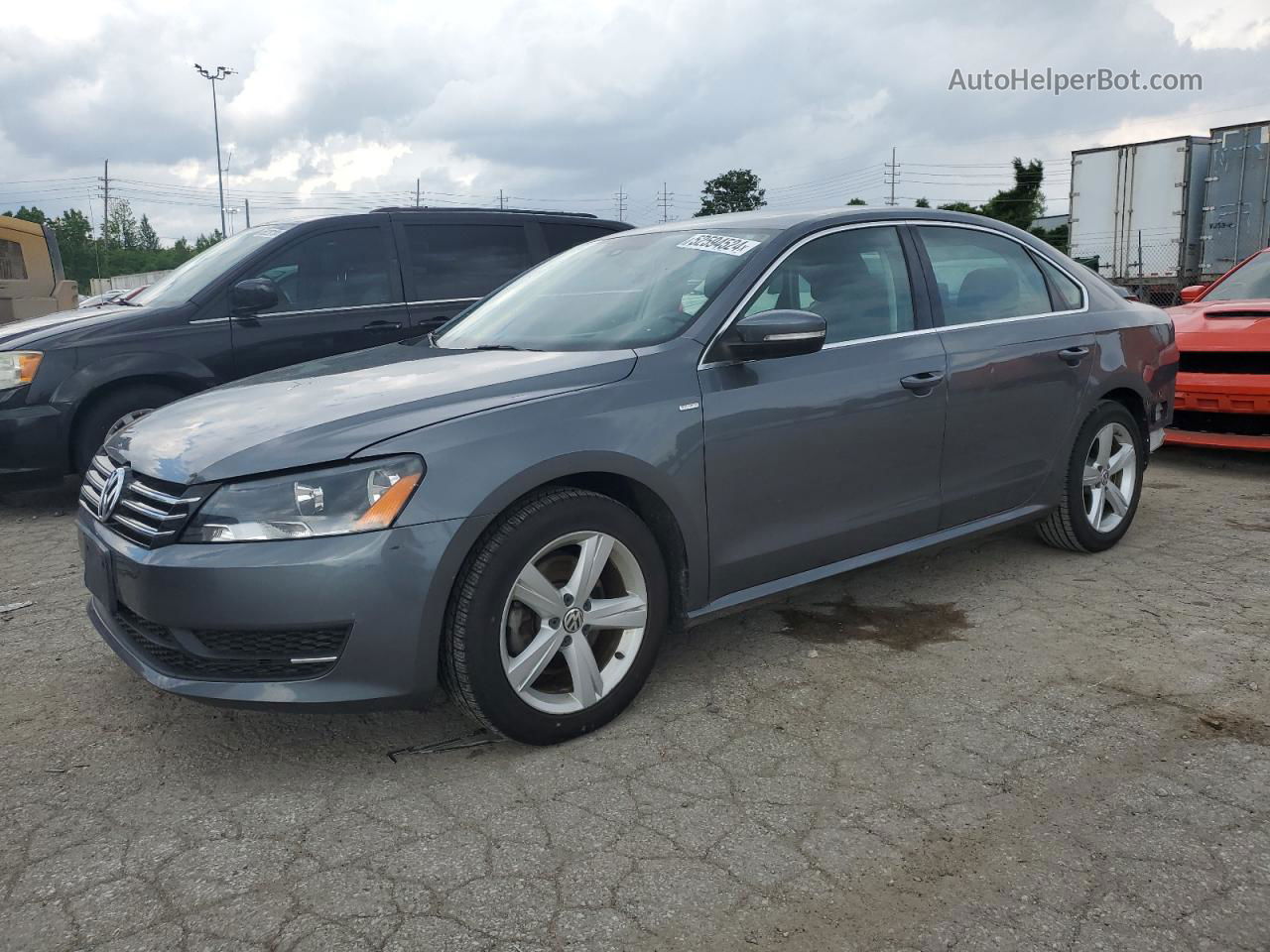 2014 Volkswagen Passat S Серый vin: 1VWAS7A34EC048832