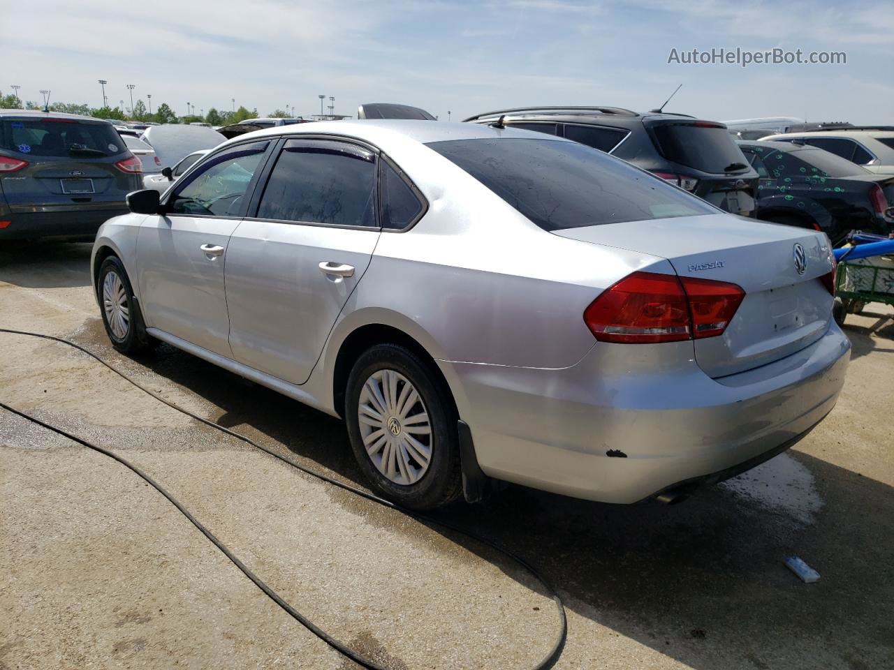 2014 Volkswagen Passat S Silver vin: 1VWAS7A36EC025939