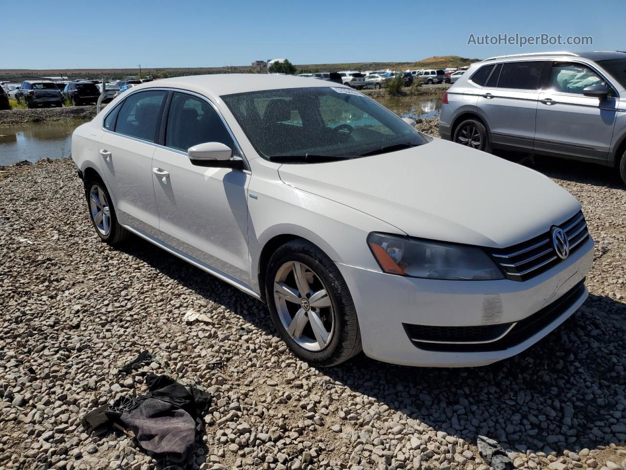 2014 Volkswagen Passat S White vin: 1VWAS7A36EC051246