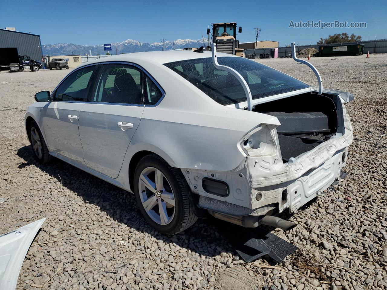 2014 Volkswagen Passat S Белый vin: 1VWAS7A36EC051246