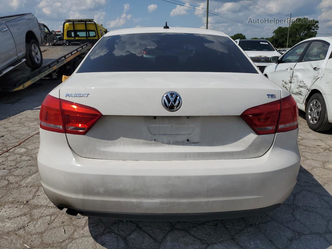 2015 Volkswagen Passat S White vin: 1VWAS7A36FC096348