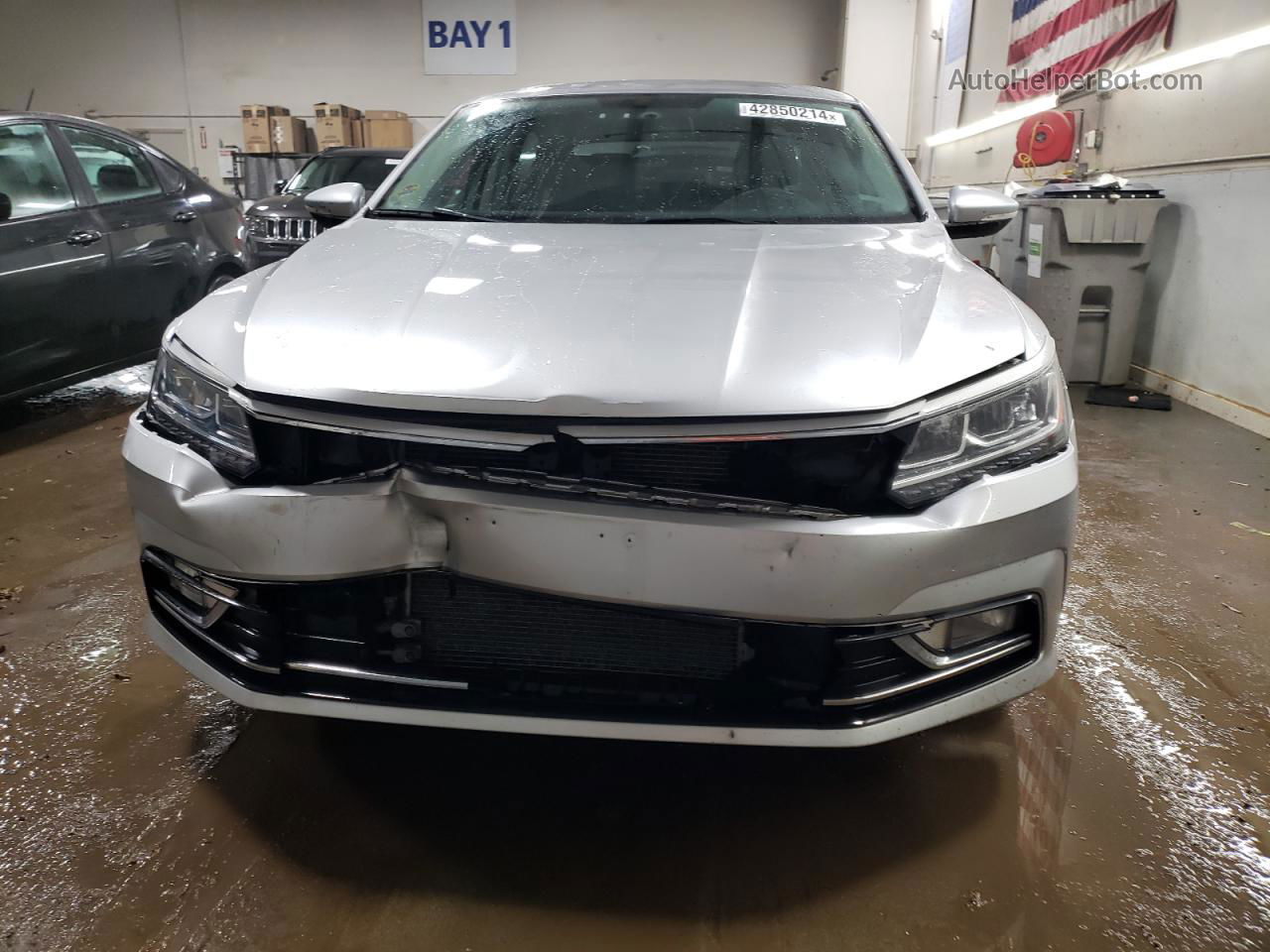 2016 Volkswagen Passat S Серебряный vin: 1VWAS7A37GC047838