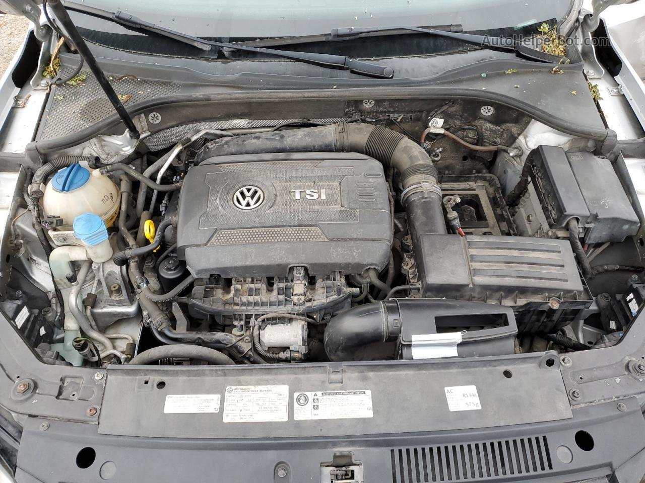 2014 Volkswagen Passat S Silver vin: 1VWAS7A38EC050423
