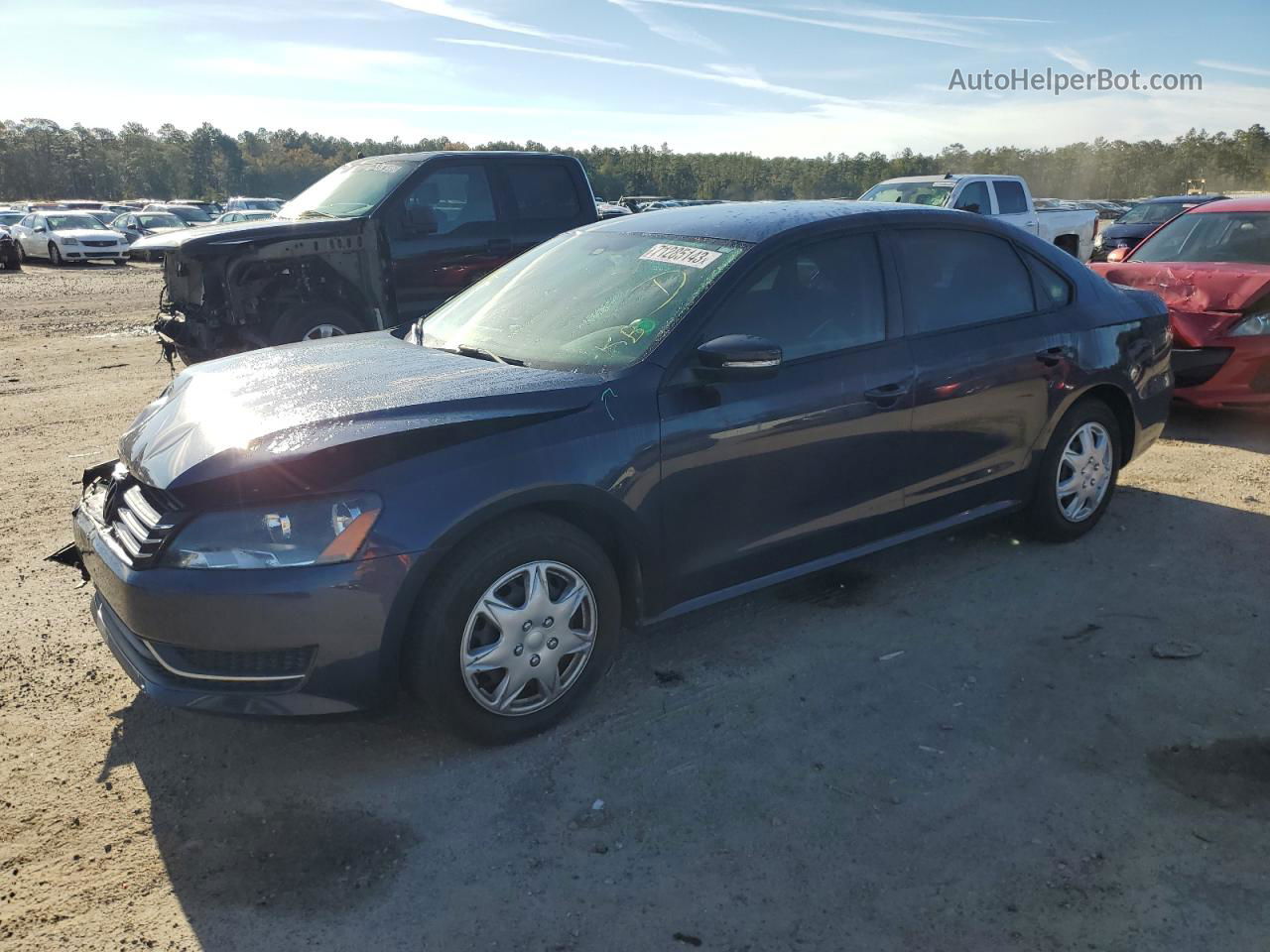 2014 Volkswagen Passat S Синий vin: 1VWAS7A38EC097709