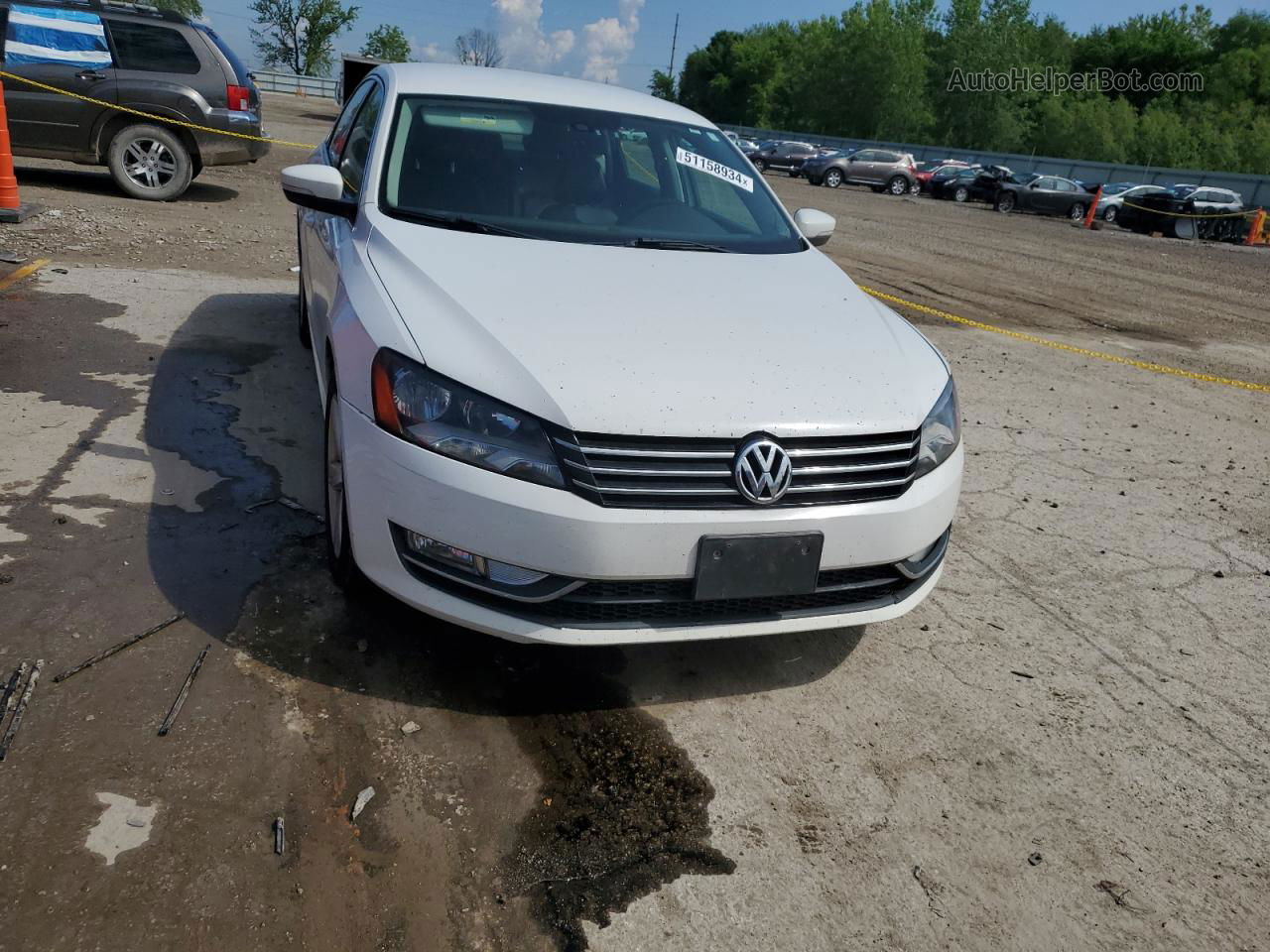 2015 Volkswagen Passat S Белый vin: 1VWAS7A38FC113571