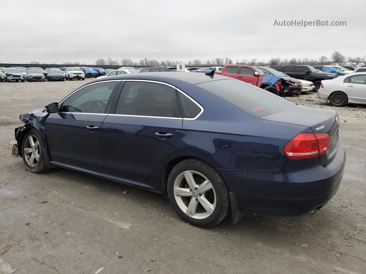 2015 Volkswagen Passat S Синий vin: 1VWAS7A39FC089362