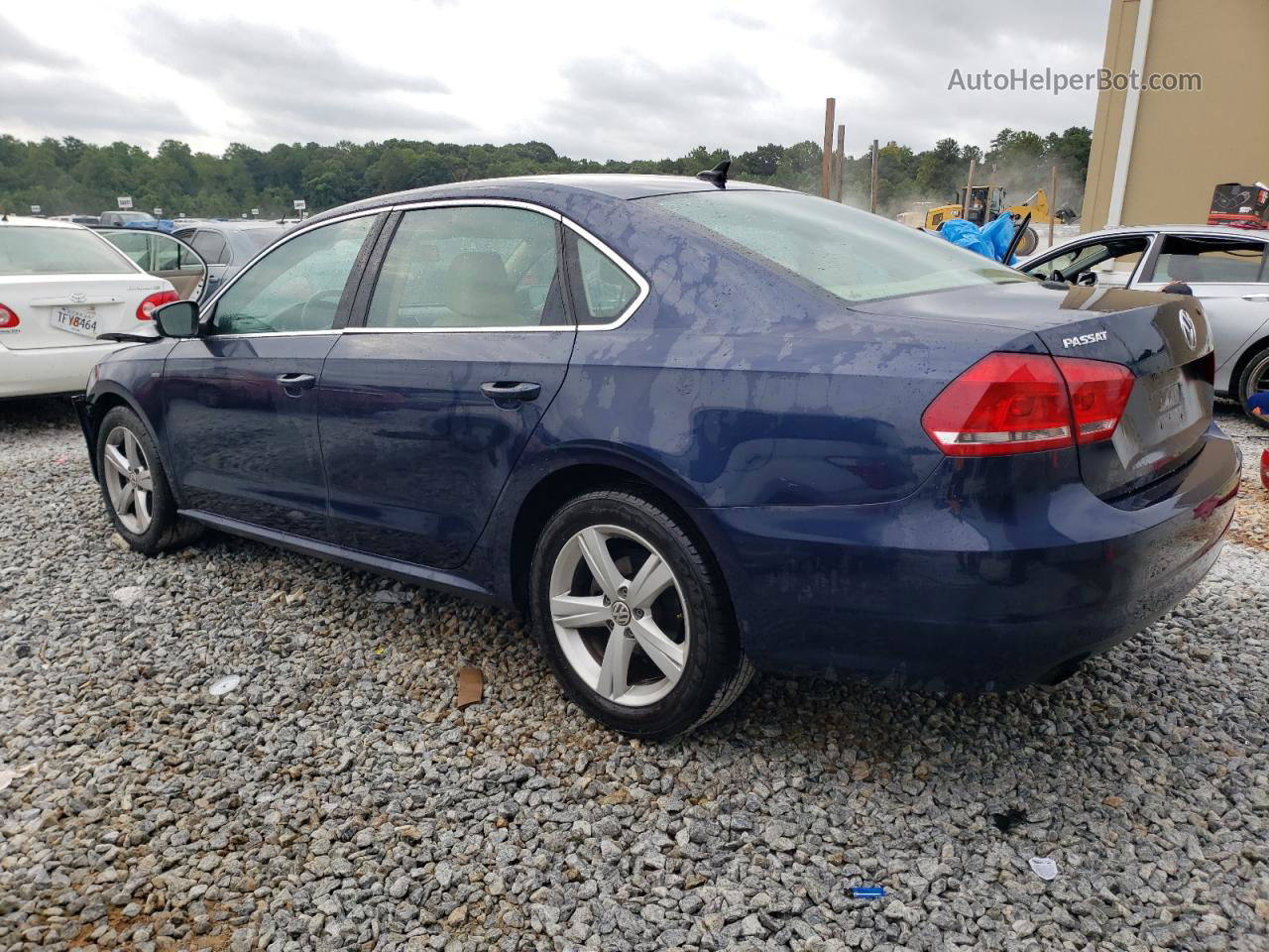 2015 Volkswagen Passat S Синий vin: 1VWAS7A39FC103342