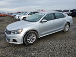 2016 Volkswagen Passat S Серебряный vin: 1VWAS7A39GC040339