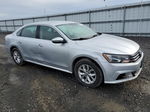 2016 Volkswagen Passat S Серебряный vin: 1VWAS7A39GC040339