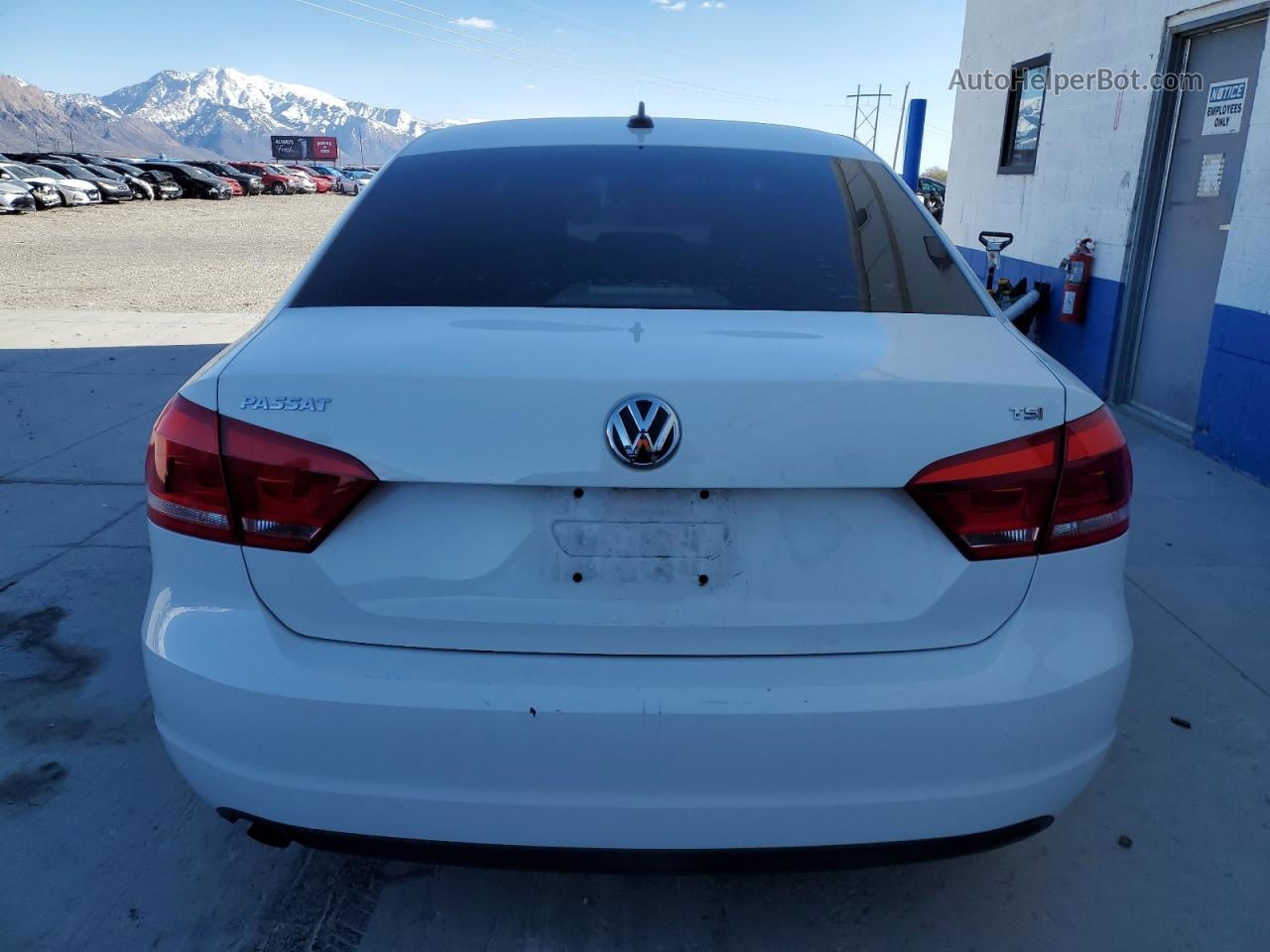 2015 Volkswagen Passat S White vin: 1VWAS7A3XFC003024