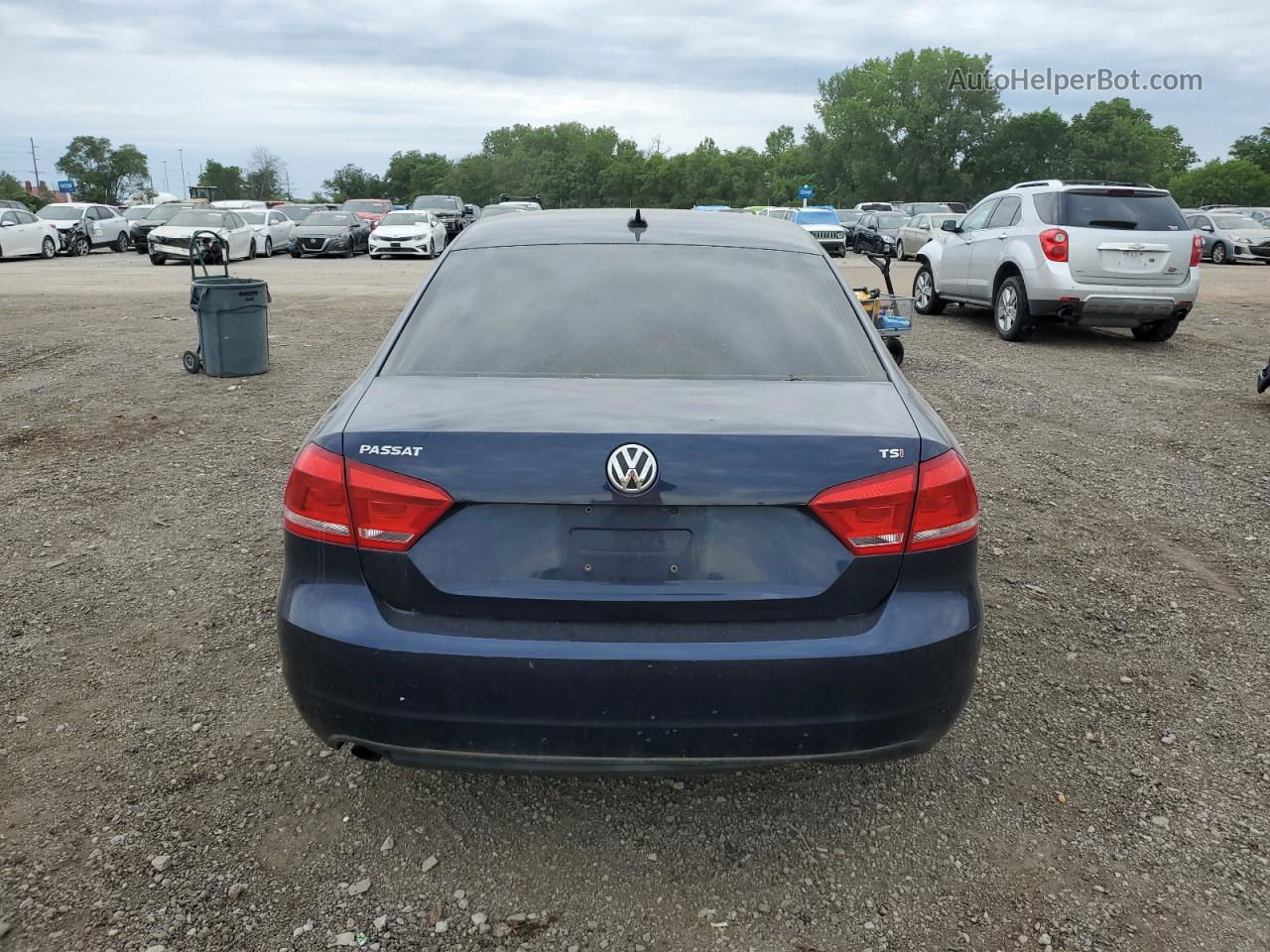 2014 Volkswagen Passat S Blue vin: 1VWAT7A30EC056830