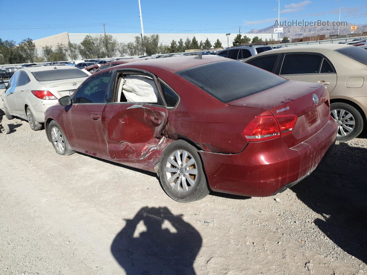 2015 Volkswagen Passat S Red vin: 1VWAT7A30FC065111