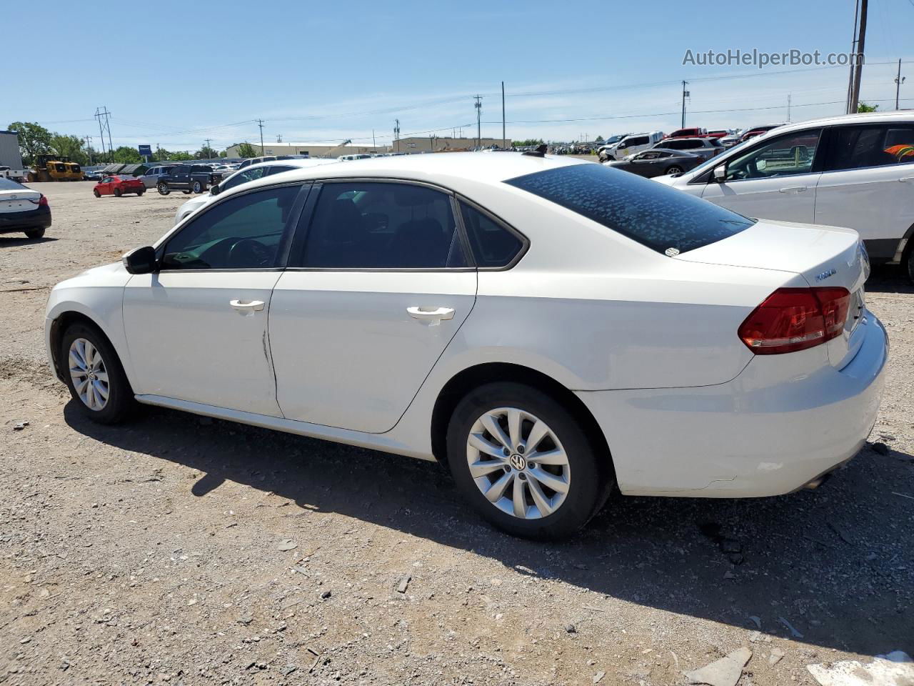 2014 Volkswagen Passat S White vin: 1VWAT7A31EC078299