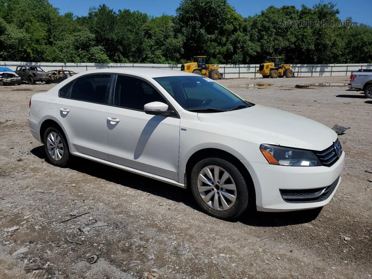 2014 Volkswagen Passat S White vin: 1VWAT7A31EC078299