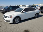 2015 Volkswagen Passat S White vin: 1VWAT7A31FC016581