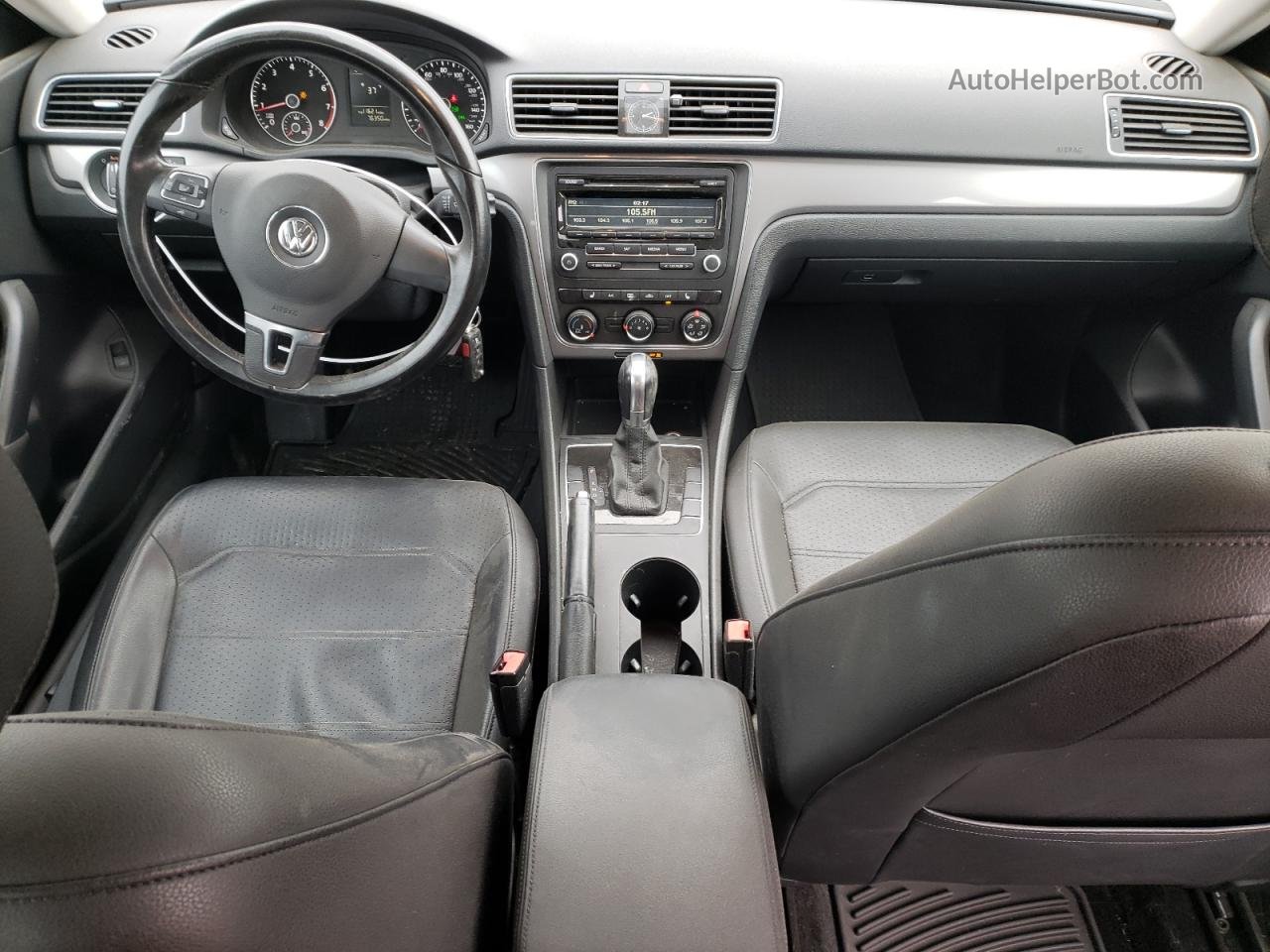 2015 Volkswagen Passat S Черный vin: 1VWAT7A31FC022235