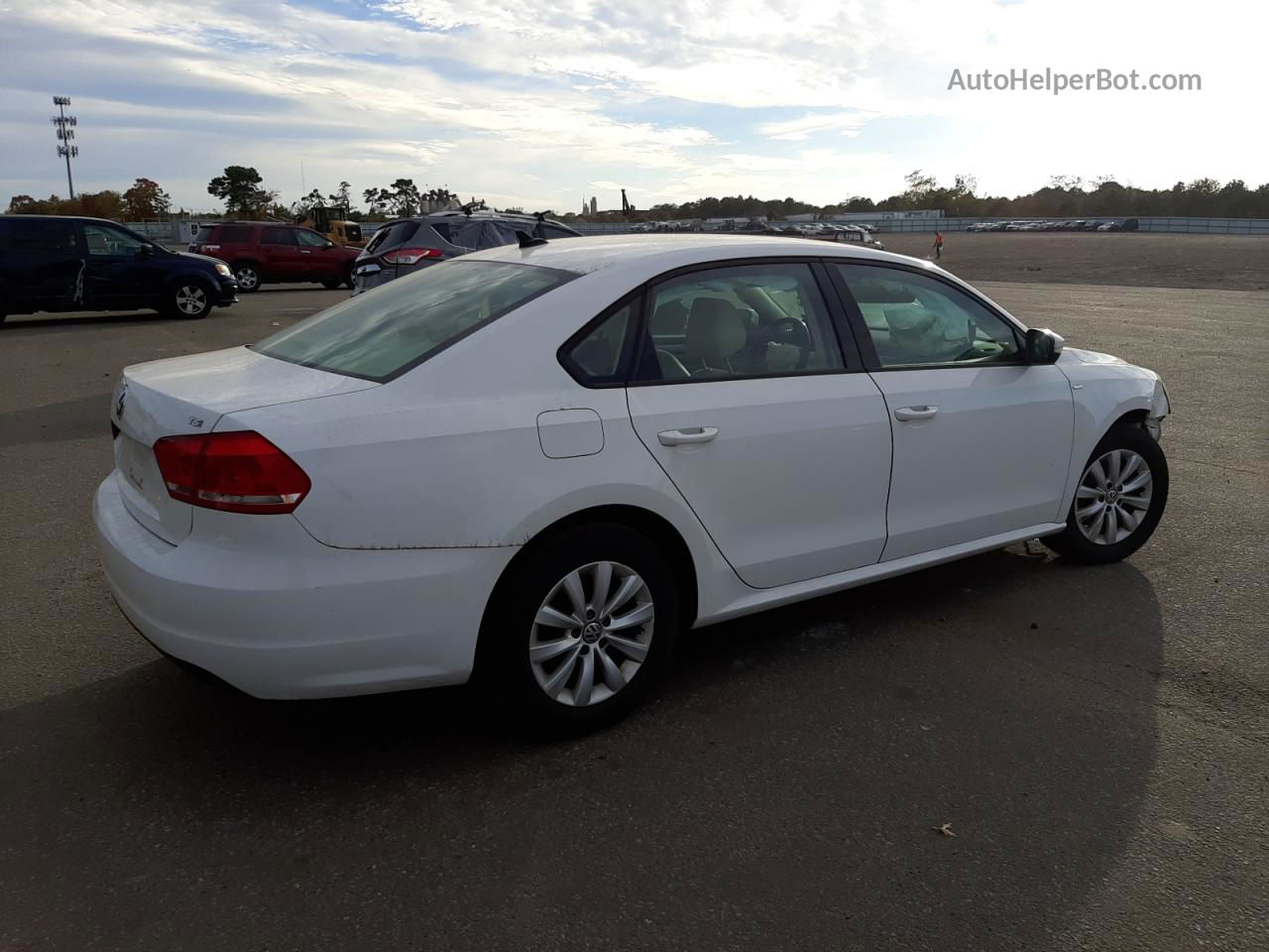 2015 Volkswagen Passat S White vin: 1VWAT7A31FC069412