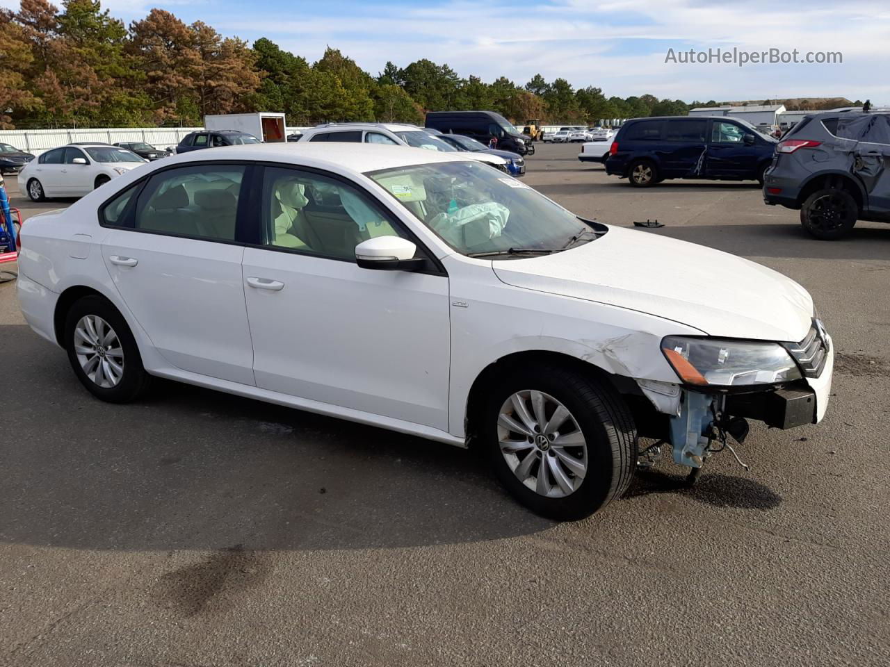 2015 Volkswagen Passat S White vin: 1VWAT7A31FC069412