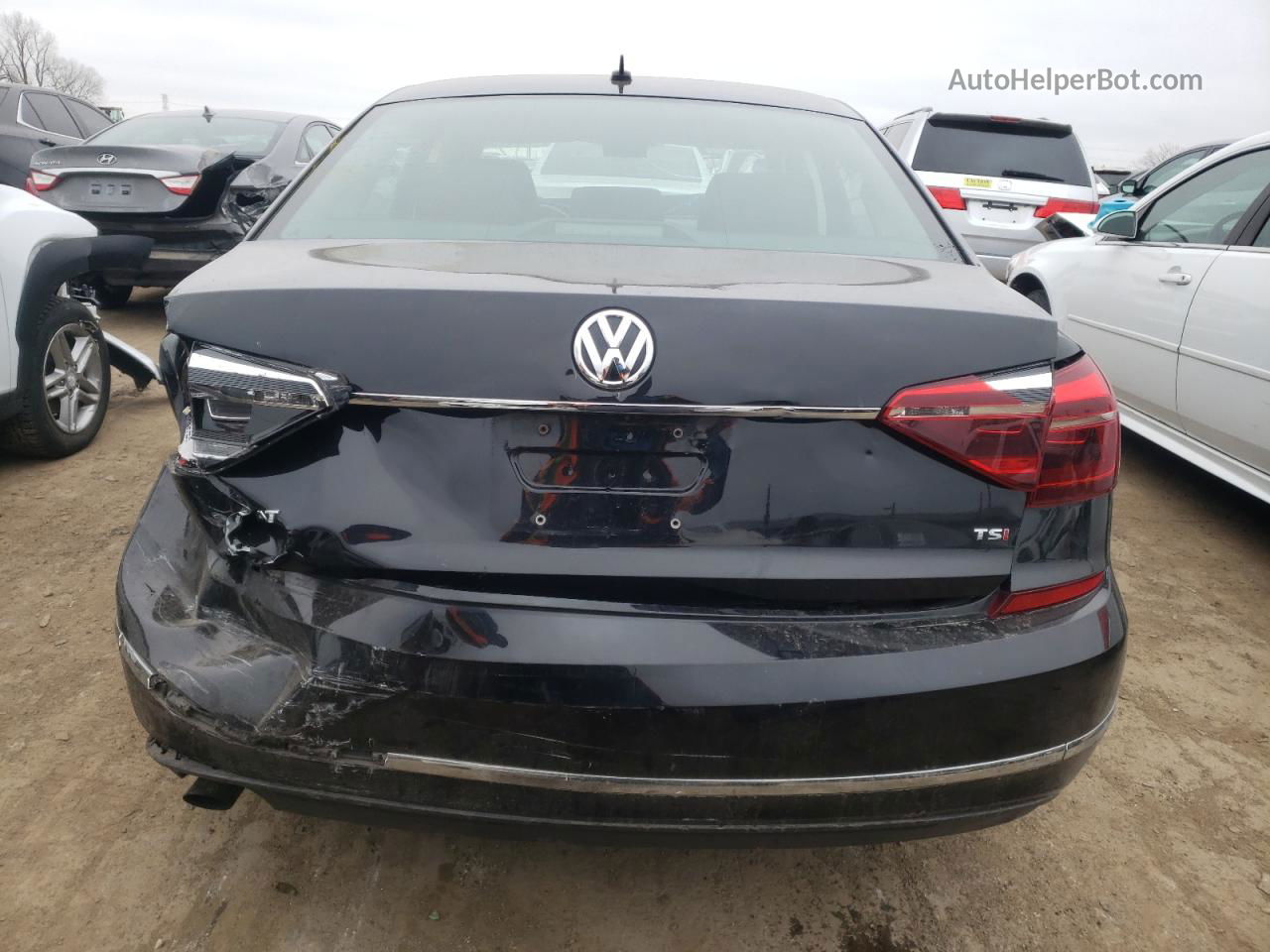 2017 Volkswagen Passat S Черный vin: 1VWAT7A31HC016311