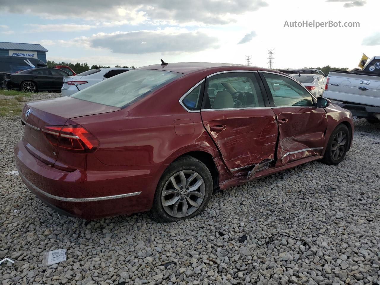 2017 Volkswagen Passat S Red vin: 1VWAT7A31HC041838