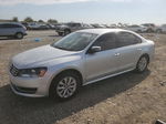 2014 Volkswagen Passat S Серебряный vin: 1VWAT7A32EC069580