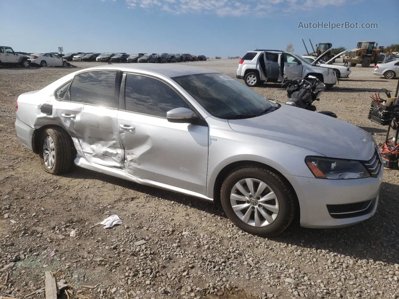 2014 Volkswagen Passat S Silver vin: 1VWAT7A32EC069580