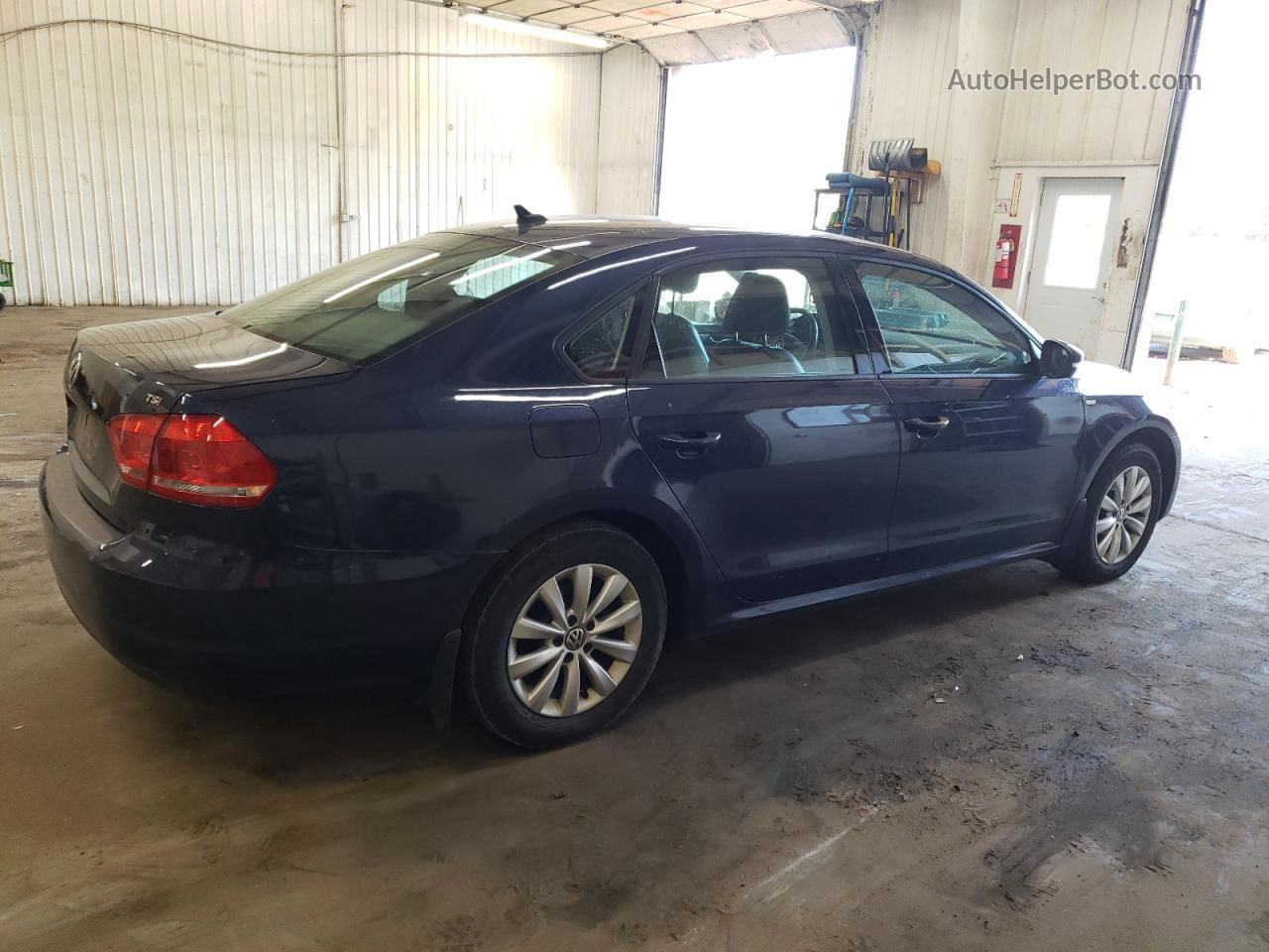 2014 Volkswagen Passat S Blue vin: 1VWAT7A32EC072494